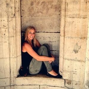 Meet your Posher, Christina